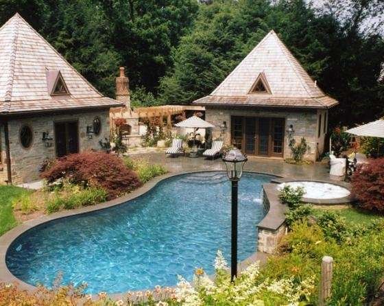 Beautiful pool Fit for a King & Queen